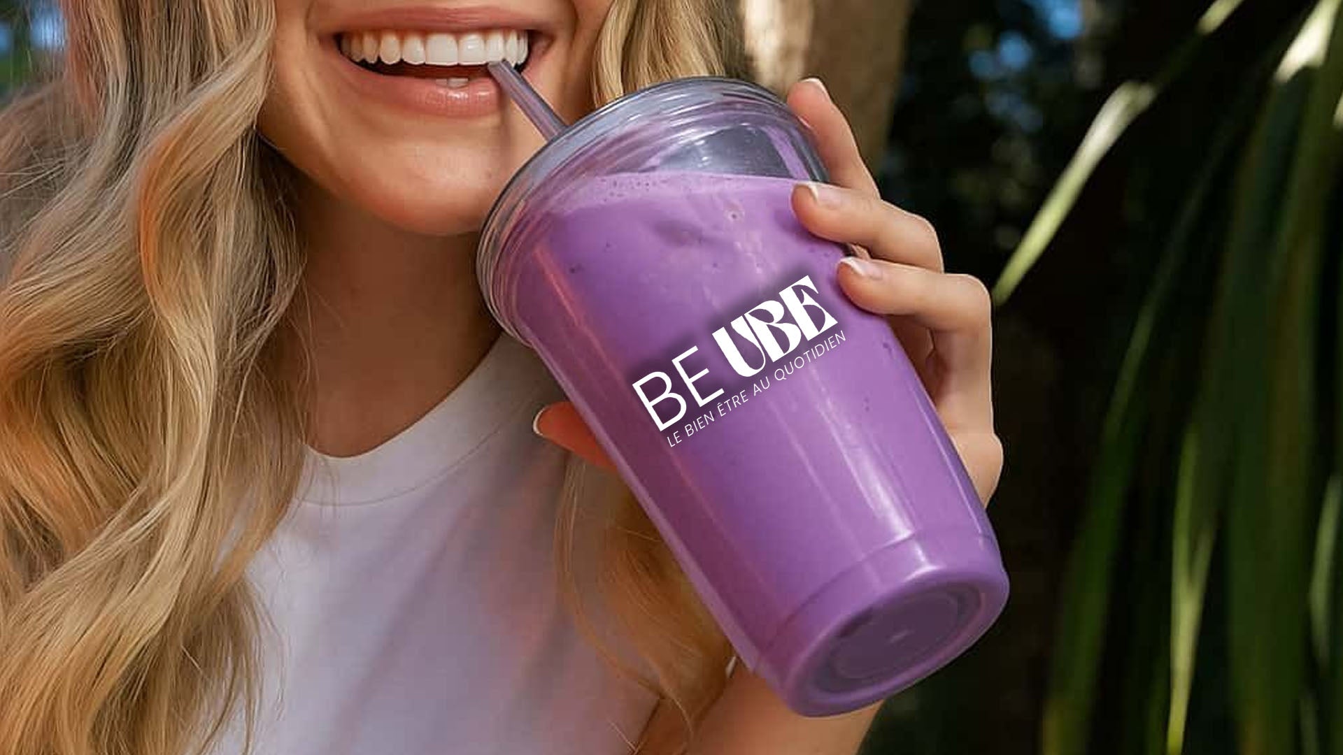 Charger la vidéo : Naturellement violet, délicatement sucré et aux subtiles notes de vanille, l’Ube offre une expérience douce et réconfortante à chaque tasse.Moins végétal, plus gourmand et incroyablement crémeux, il transforme vos lattes en véritable moment plaisir.Matcha ou Ube… pourquoi choisir ?Découvrez votre nouvelle obsession avec Be Ube.